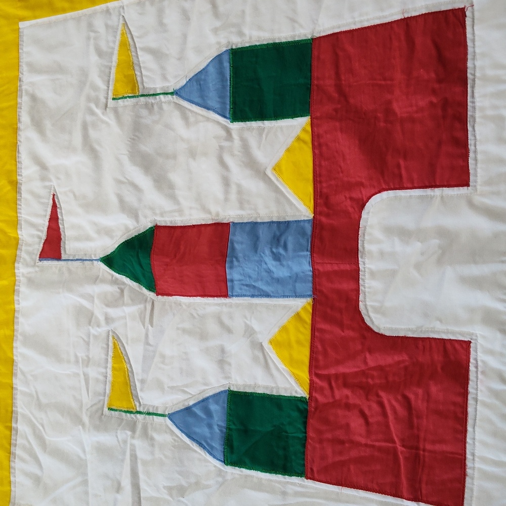 Vintage Colorful Castle Baby Quilt - Picture 3 of 4
